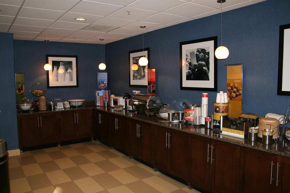 Hampton Inn Salem East - Electric Road Restoran foto